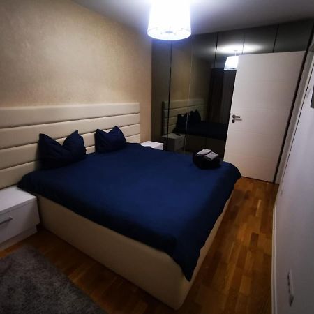 Luxury Apartment. 10 Minutes Taxi Ride To Center Timişoara Eksteriør billede